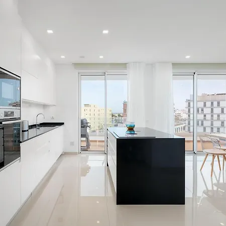 Marina View 12 With Pool By Homing Lagos