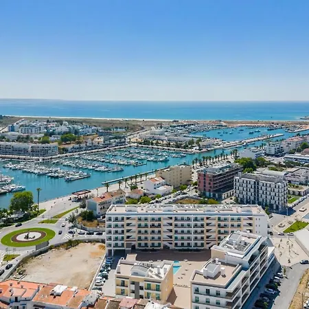 Marina View 12 With Pool By Homing Lagos